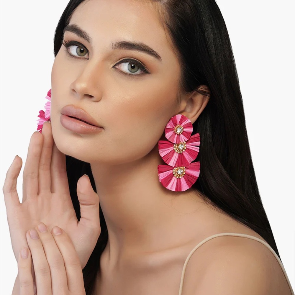 America & Beyond Pink tiered cascade raffia fan earrings - Picture 2 of 8